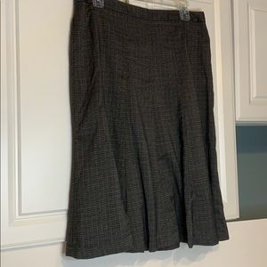 East 5th Womens Skirt Sz 14 Black Gray Knee Length